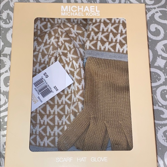 Michael Kors Accessories - Michael Kors Set. Hat Scarf Gloves